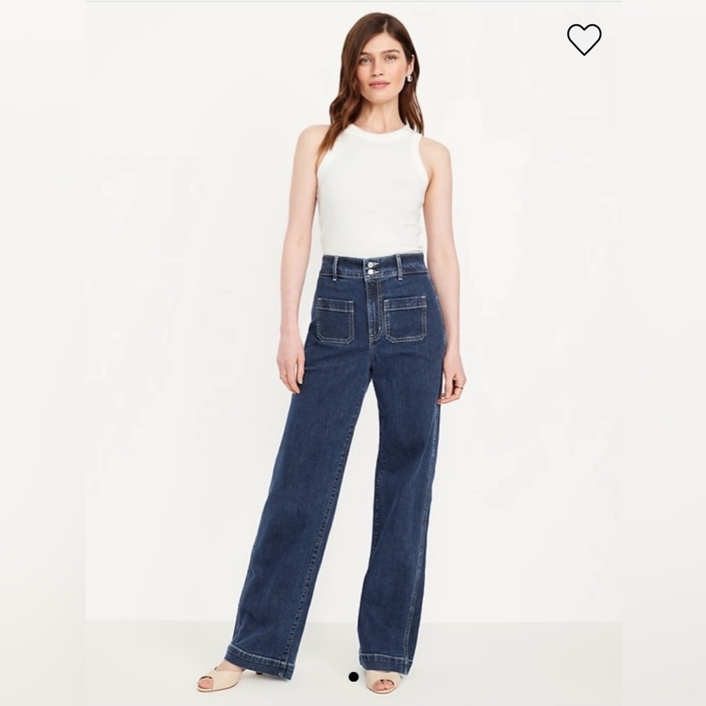 Old Navy extra high waisted sky-high wide leg jeans (size 8)